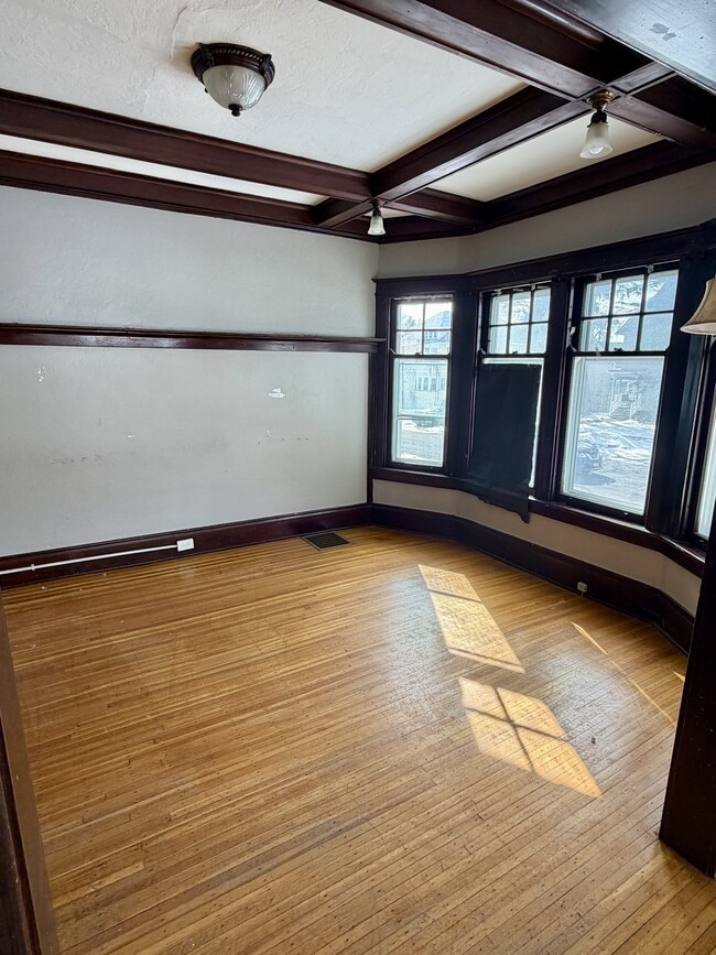 Photo - 175 Selye Terrace