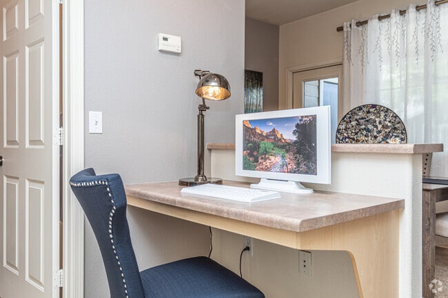 1BR, 1BA - 773 SF