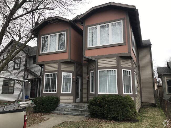 Front of house - 842 N California St Rental