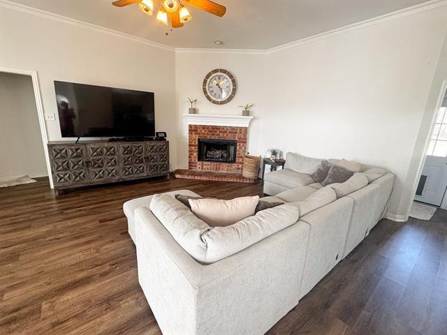 Photo - 802 John Thomas Dr