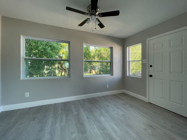 2704 E Columbus Dr Unit 2704 E. Columbus Dr., Apt. C