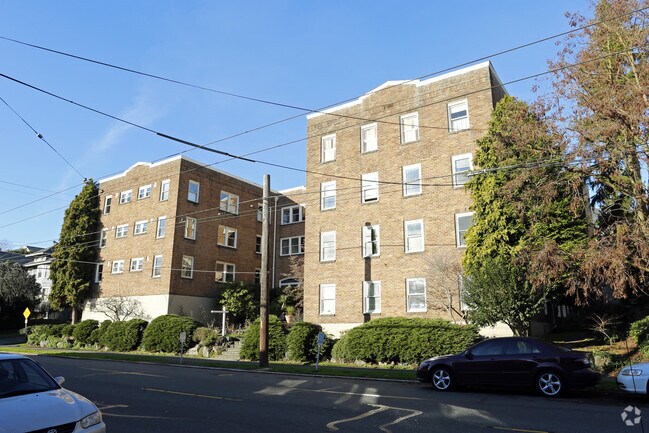 Photo - Olympus Manor