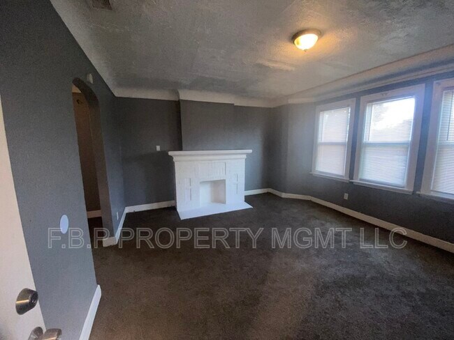 Photo - 3831 Waverly St Unit 2