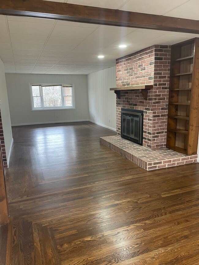 Photo - Three bedroom single family home!