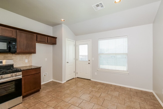 Photo - 9316 NW 71st St
