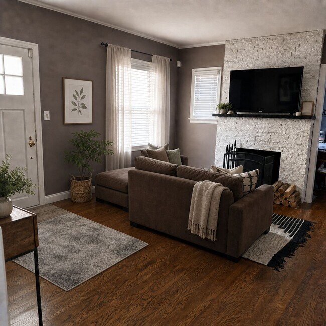 Photo - 9905 Edgehill Ln