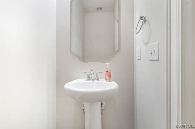 Photo - 5876 Blevins Cir