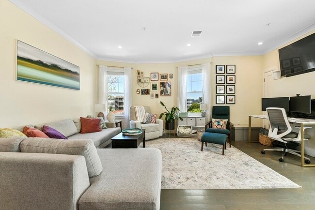 Photo - 224 M St Unit 3