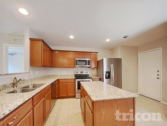 Photo - 6032 Fantail Dr