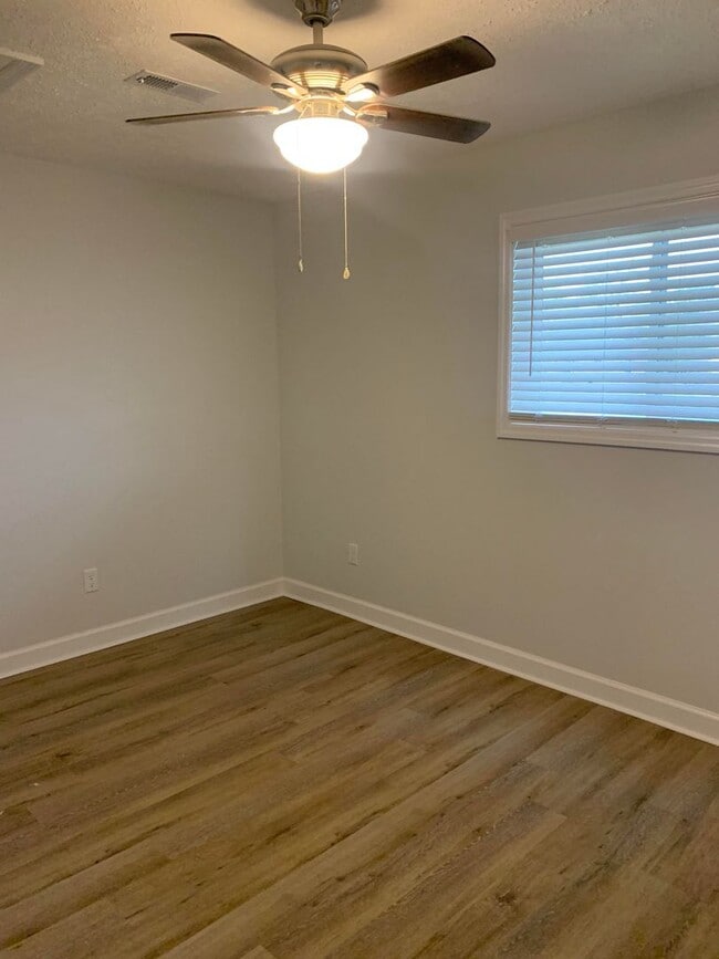 Photo - 618 Hiawatha Rd Unidad C