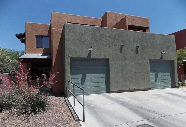 Building Photo - 3135 N Olsen Ave
