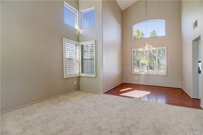 Photo - View Home 3 Bedrooms Plus