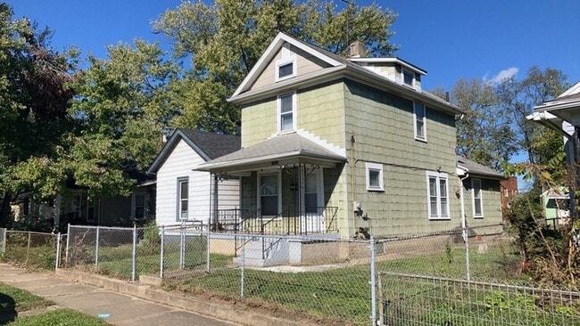 Photo - 1505 Lawn Ave