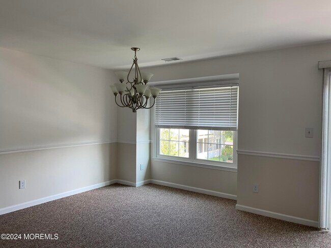 Photo - 462 Magnolia Ct