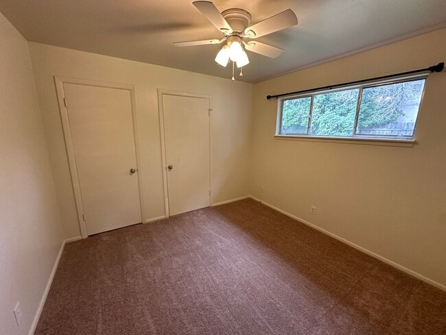 Photo - 3120 Alder Way