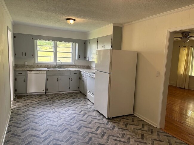 104 Withrow Rd