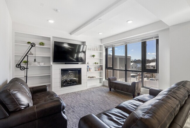 504 Glenbrook