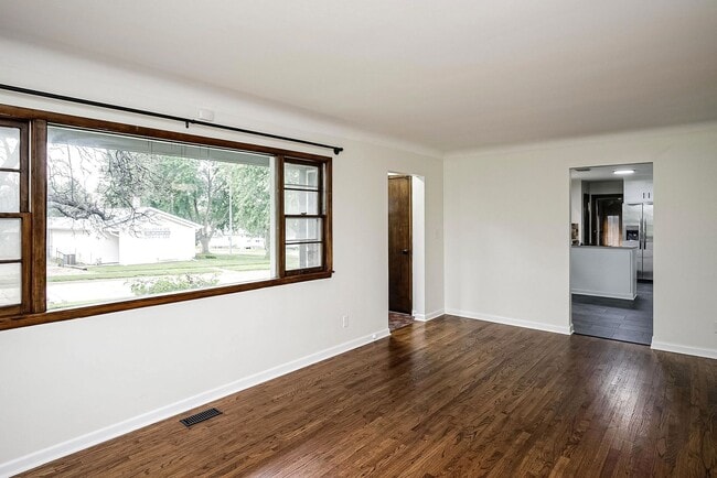 Photo - Beautiful 3-Bed, 2-Bath Home in West Omaha!