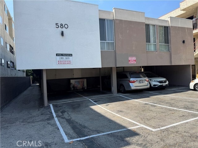 Building Photo - 580 W Stocker St Unit 10 Rental