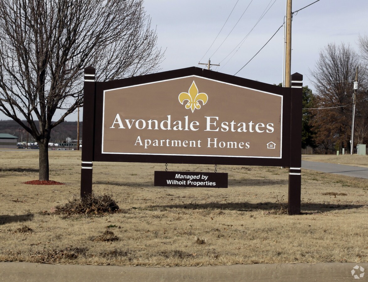 Signage - Avondale Estates Apartments