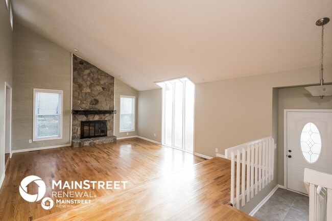 Photo - 5221 Island Dr