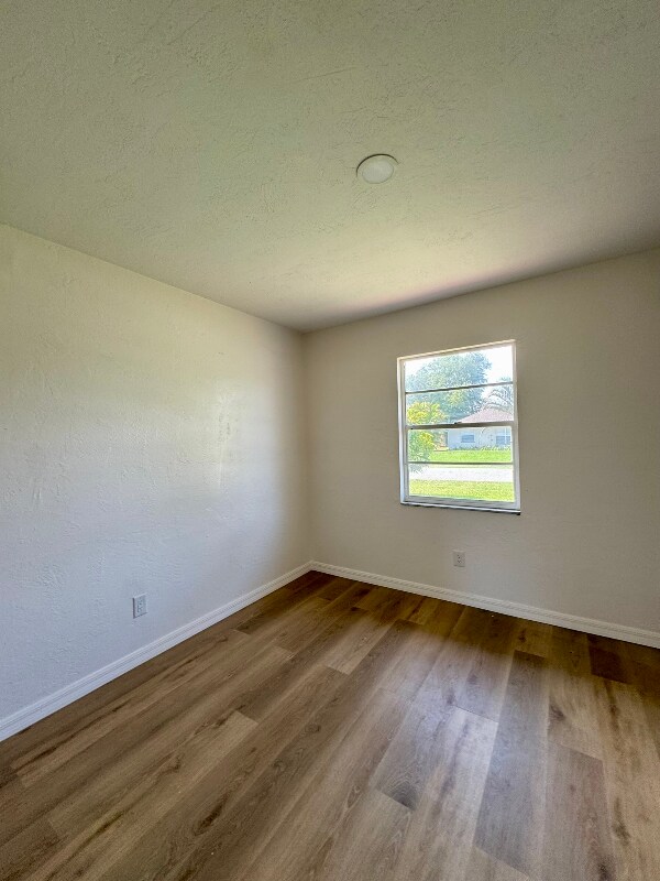 Photo - 1961 Academy St NE