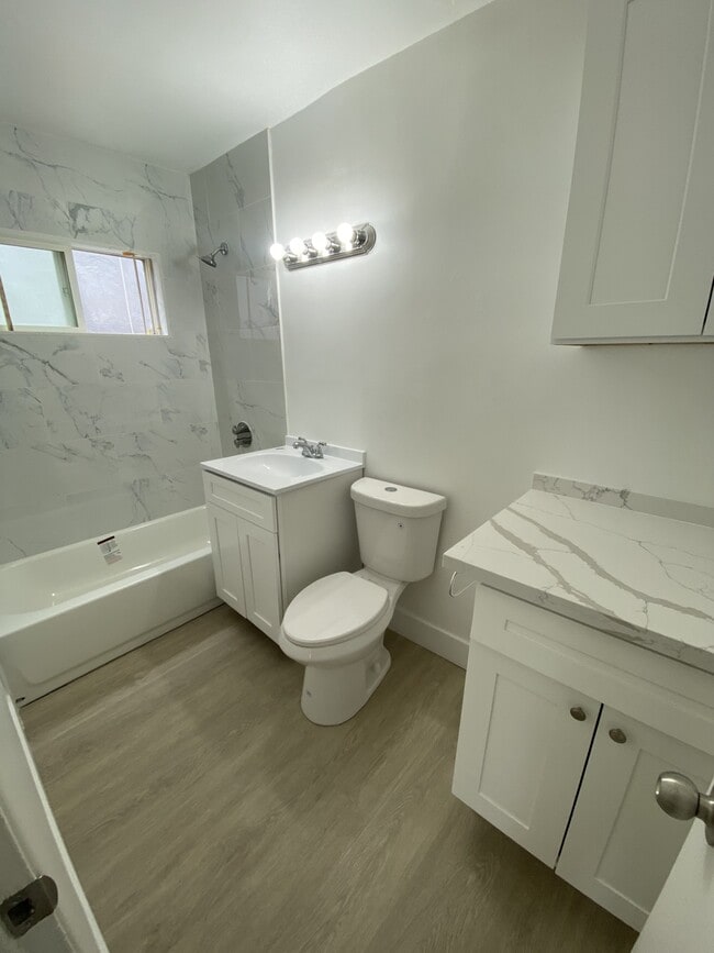 Photo - Grand Avenue Apartments