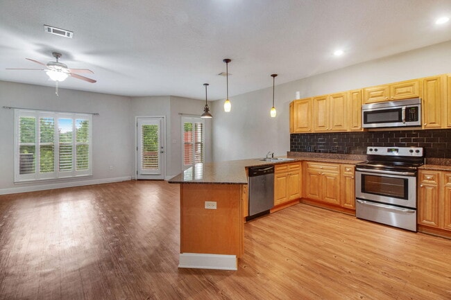 Photo - 408 Arbor Lake Dr