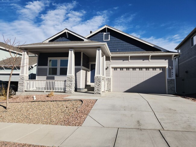 Building Photo - Broadmoor View Subdivision Rancher, Over 2,900 Sq. Ft.