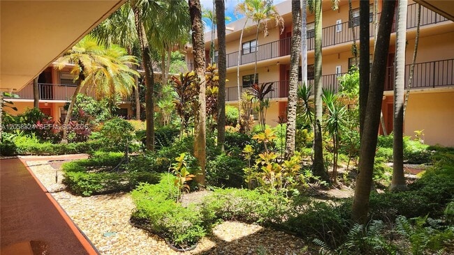 Photo - 10985 SW 107th St Unit 304