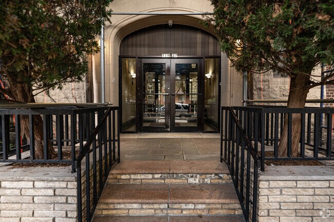 Building Entrance - 119-37 Metropolitan Ave