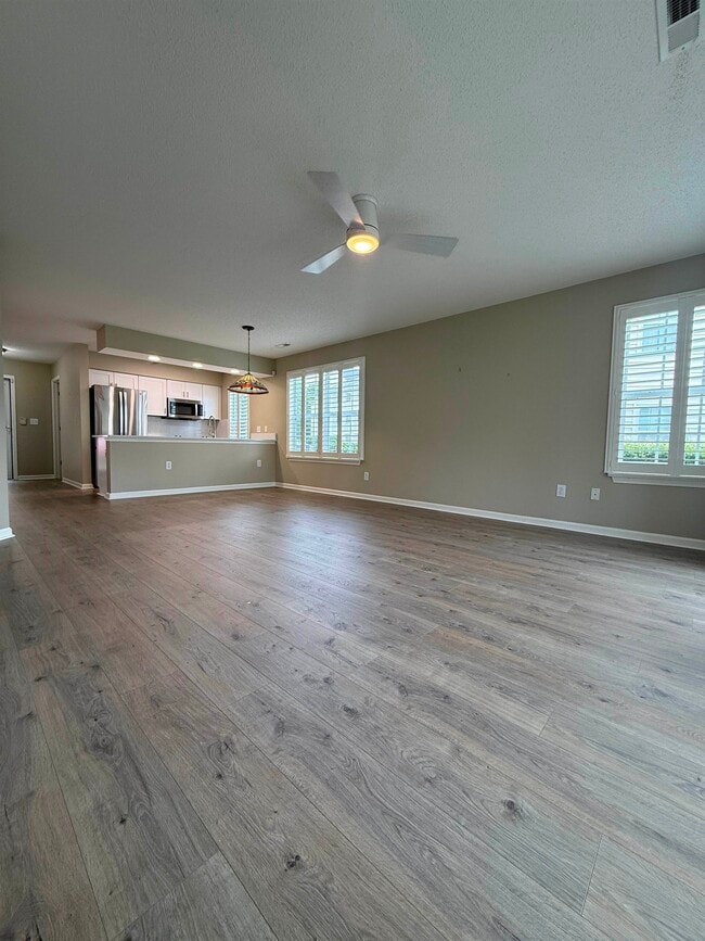 Photo - 643 Woodmoor Dr