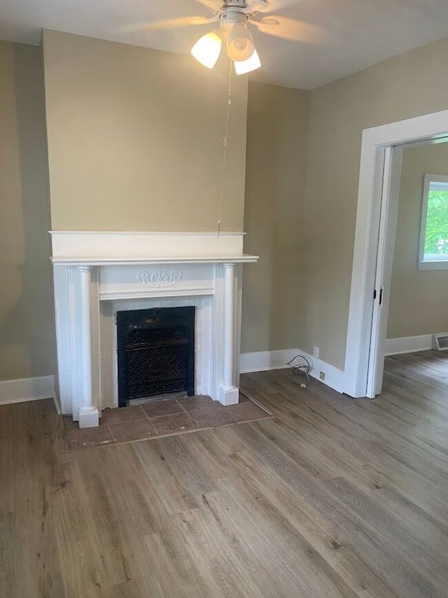 Photo - 4 BR, 1 Bath Single Family Home - BEECHVIEW