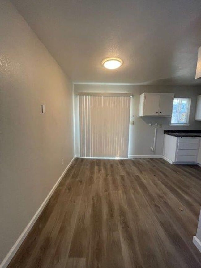 Photo - 2 Bedroom Walking Distance to Mather Air F...
