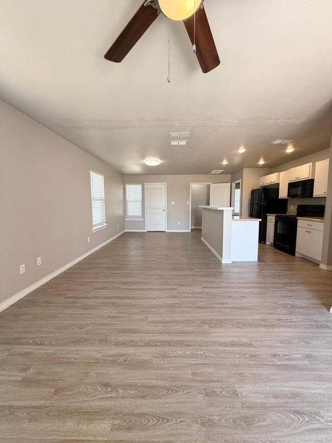 Photo - 2510 Date Ave