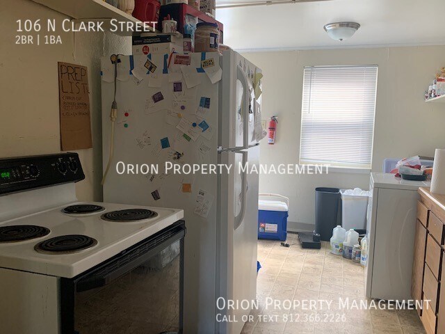 Photo - 106 N Clark St