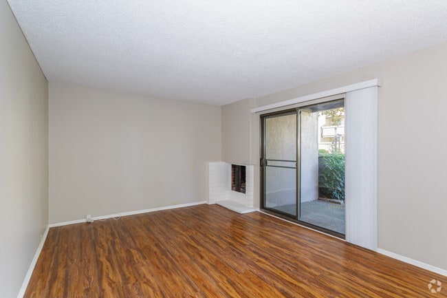 1BR, 1BA - 684 SF Unit A