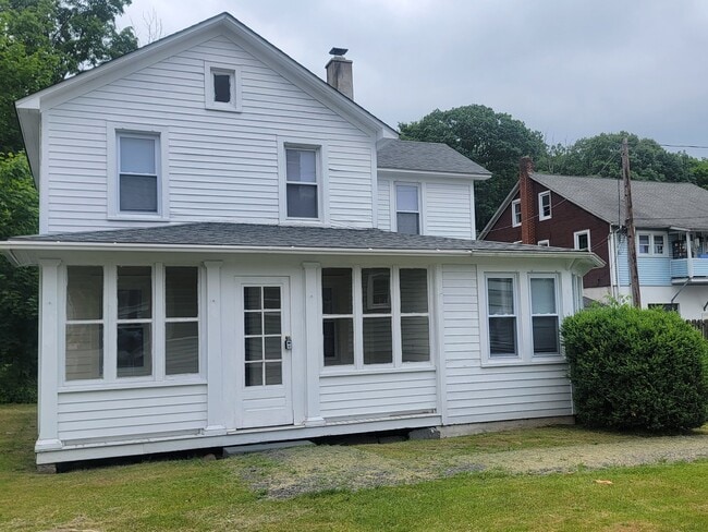 Photo - 2805 PA-611