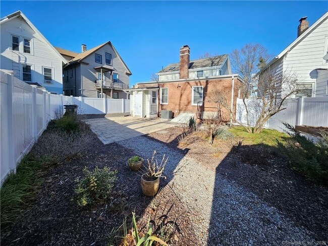 Photo - 34 Woodland St