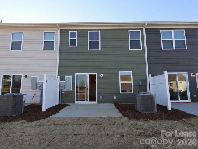 Photo - 765 Lock Haven Dr NW