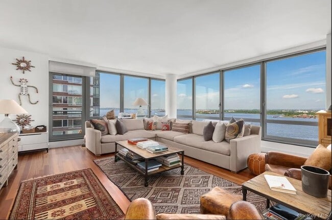 Building Photo - 30 West St Unit 19F Rental