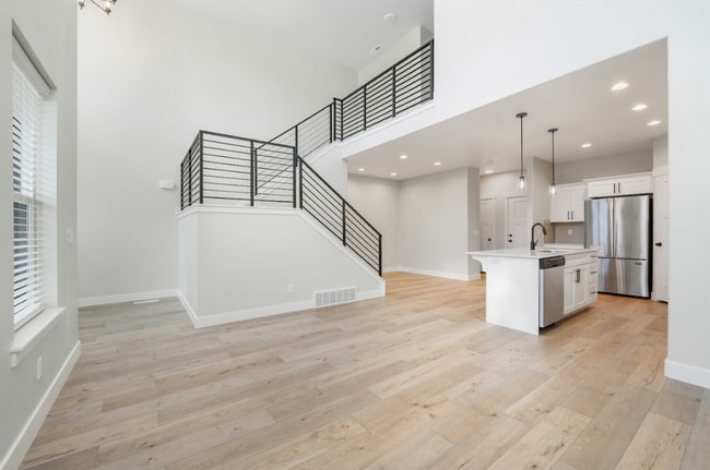 Building Photo - Pet Friendly! End Unit 3-Bedroom Home