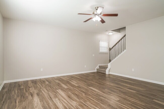 Photo - 170 S Great White Way