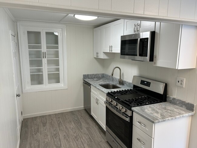 All-New Eat-in-Kitchen/Dining Area - 508 Central Ave Unit Apt. #1