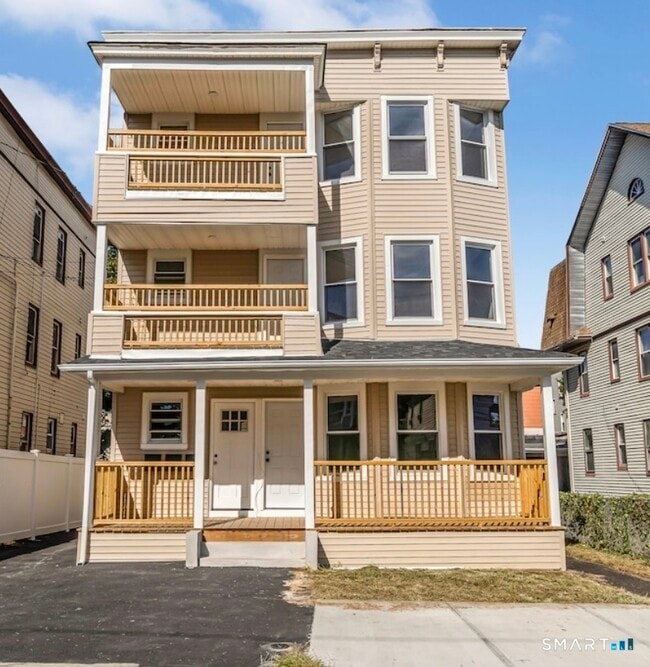 Building Photo - 82 Waldorf Ave