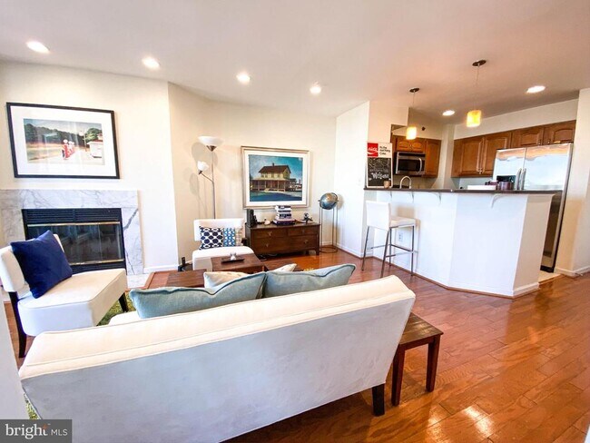 Photo - 1230 23rd St NW Unidad 902