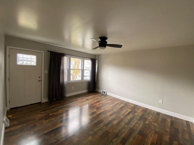 Photo - Renovated 3 Bed Single Family Ranch Home on Quite Cul De Sac