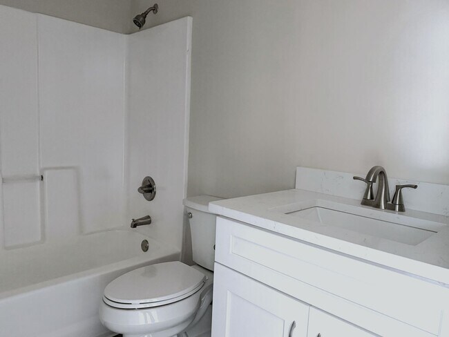 Photo - Gastonia Groves