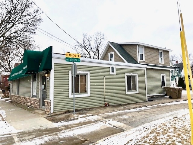 Photo - 2645 Milwaukee St