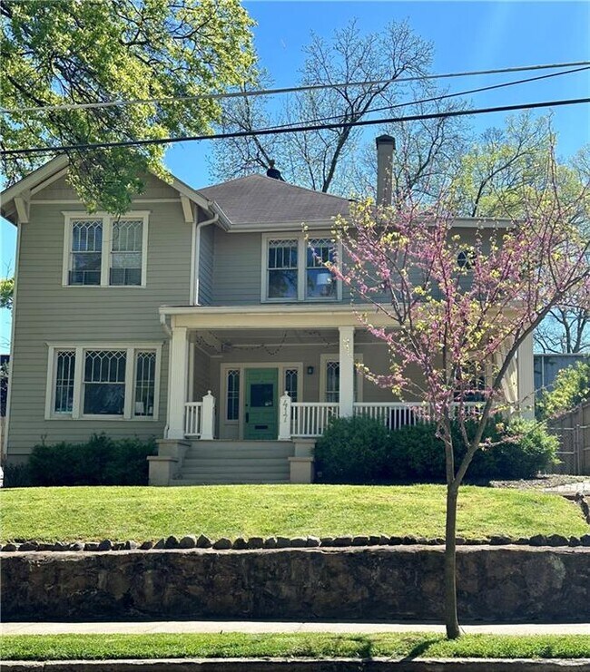 Building Photo - 417 4th St NE Rental